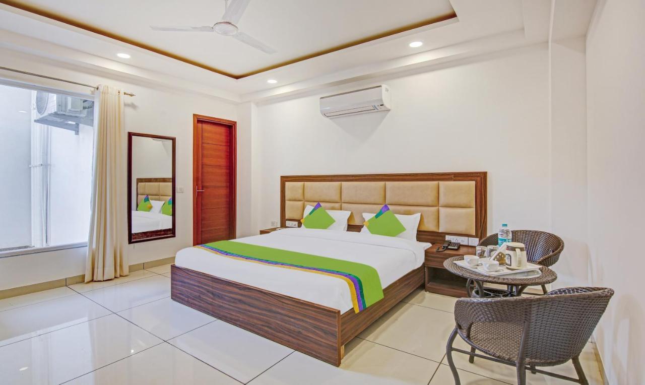 Treebo Aviraj Inn Noida Dış mekan fotoğraf