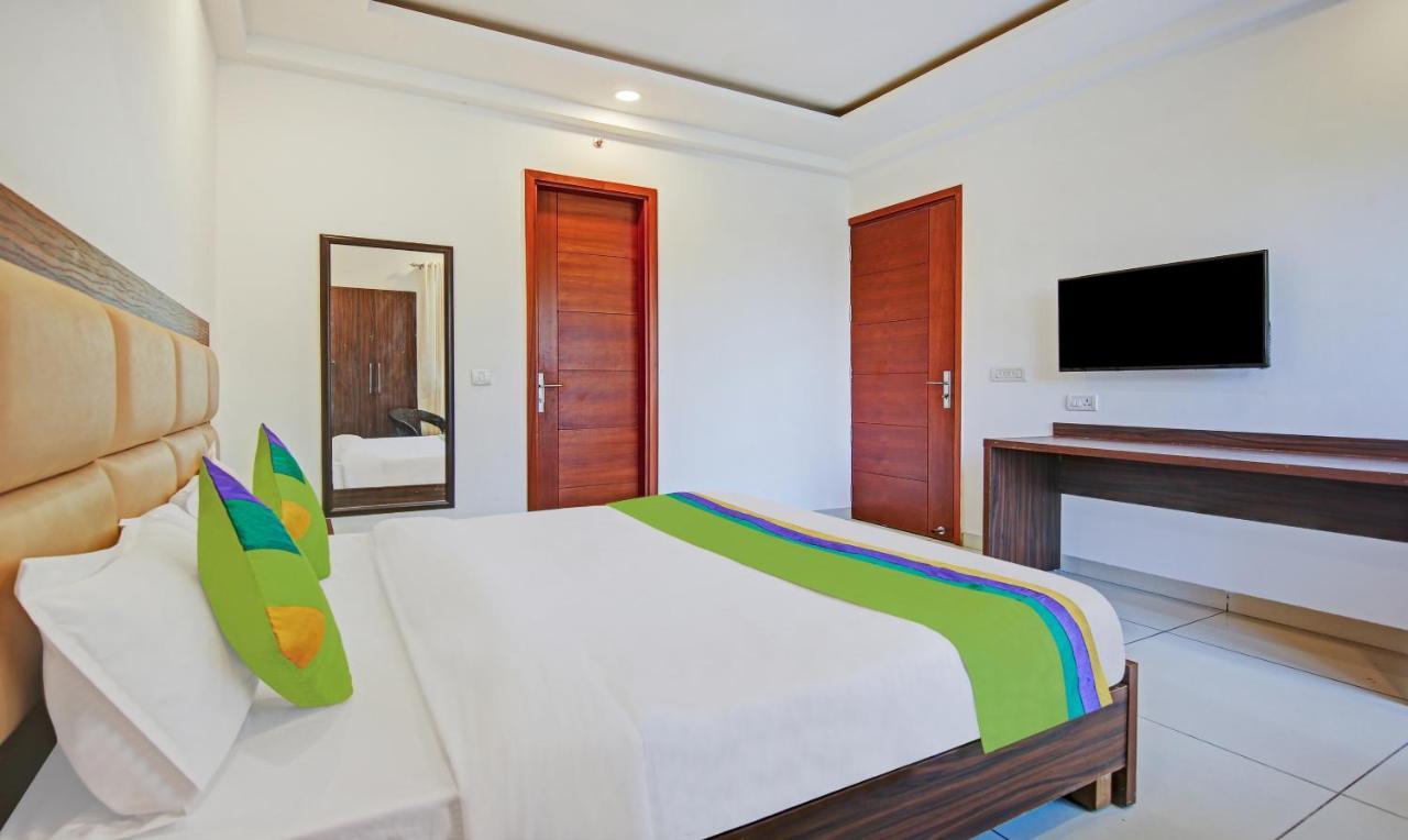 Treebo Aviraj Inn Noida Dış mekan fotoğraf