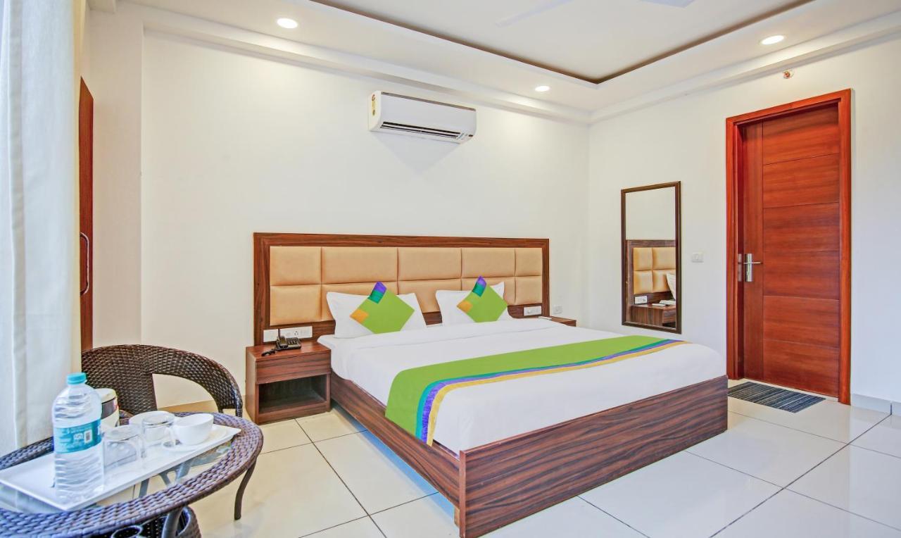 Treebo Aviraj Inn Noida Dış mekan fotoğraf