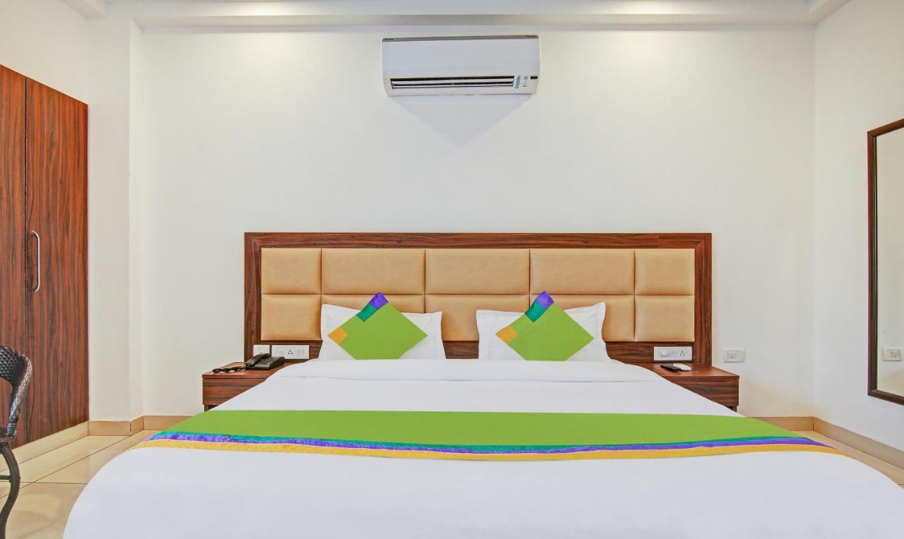 Treebo Aviraj Inn Noida Dış mekan fotoğraf