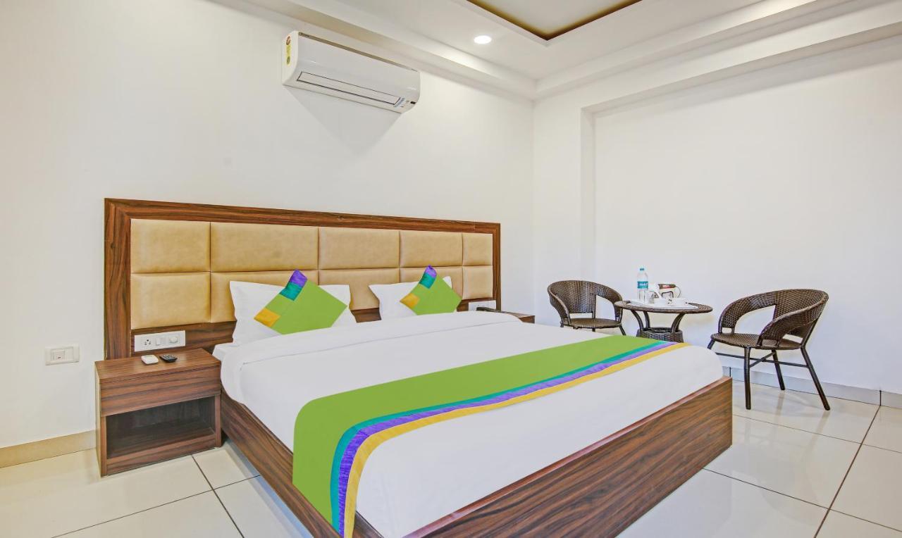 Treebo Aviraj Inn Noida Dış mekan fotoğraf