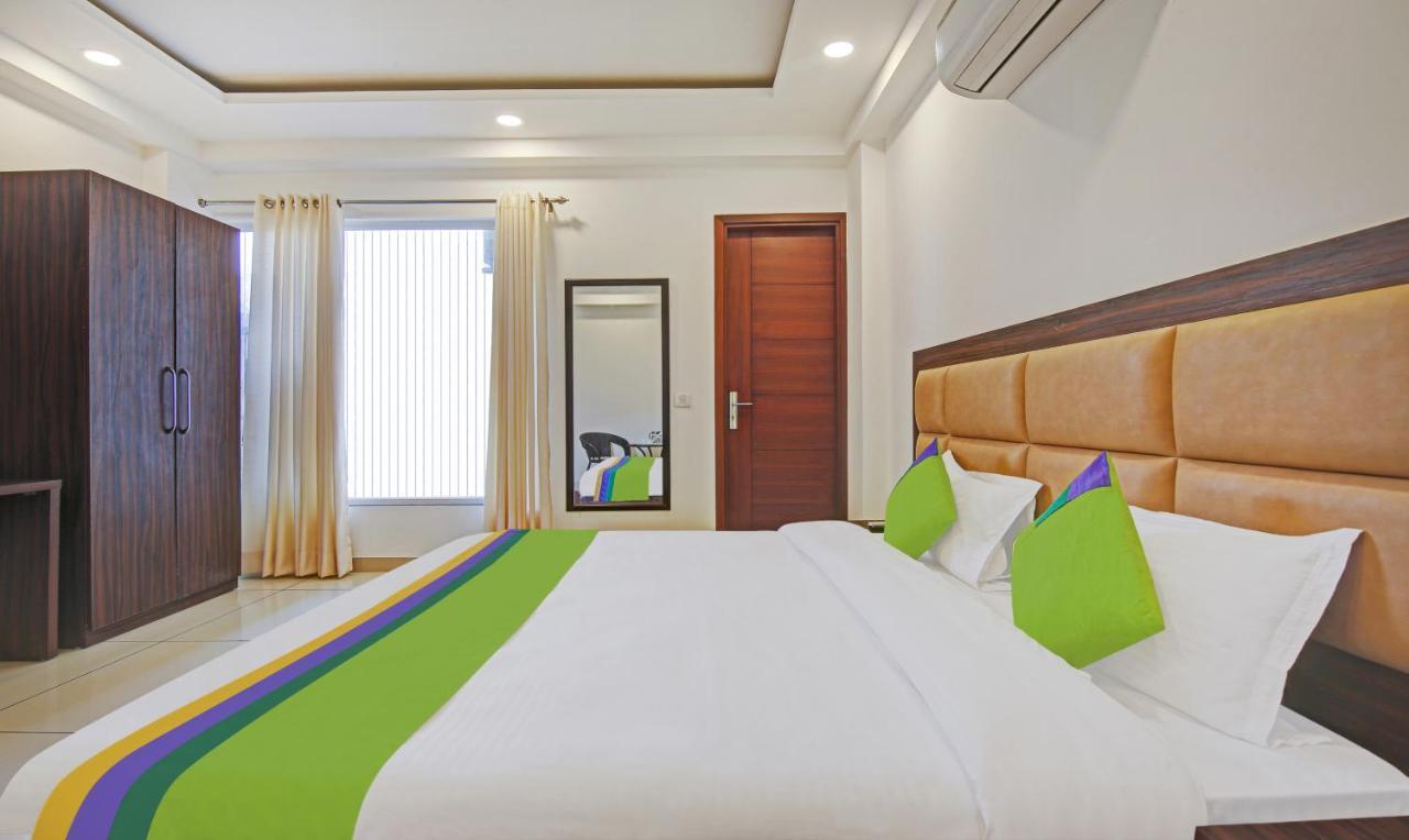 Treebo Aviraj Inn Noida Dış mekan fotoğraf
