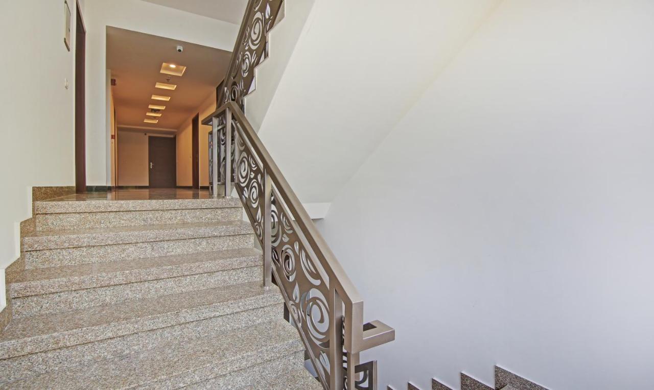 Treebo Aviraj Inn Noida Dış mekan fotoğraf